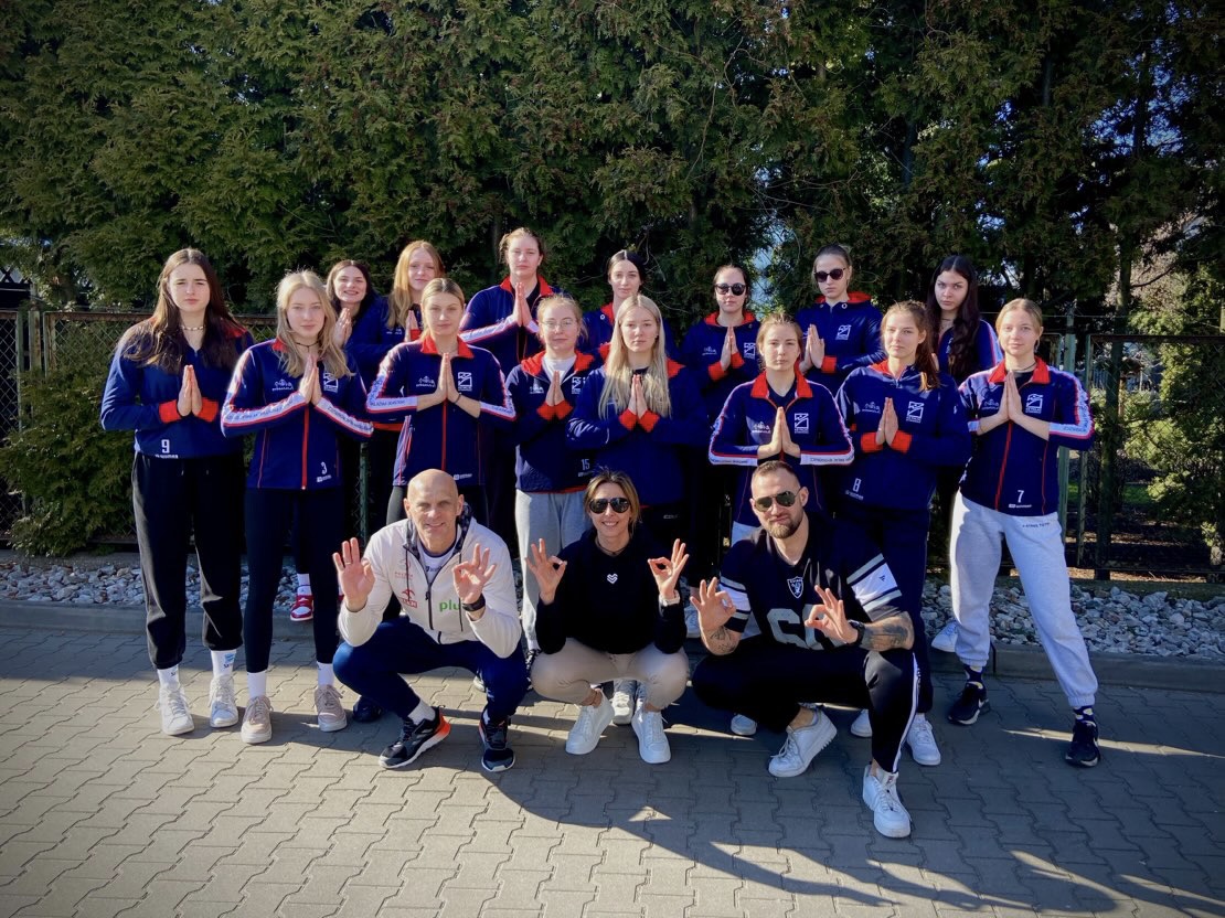 B65C10A1-2310-4B8B-B41F-ECB2908FC1AA